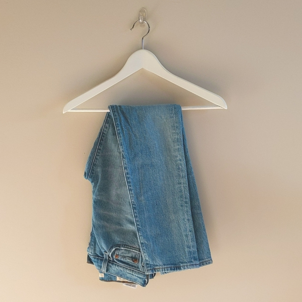 Levi's Wedgie Icon Jeans